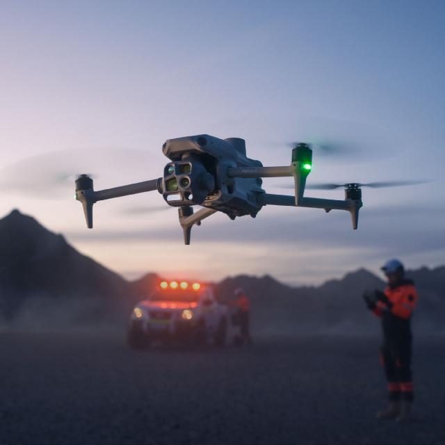 DJI