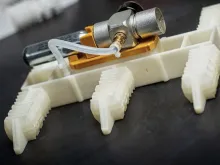 Шагающий робот напечатанный на 3 D принтере